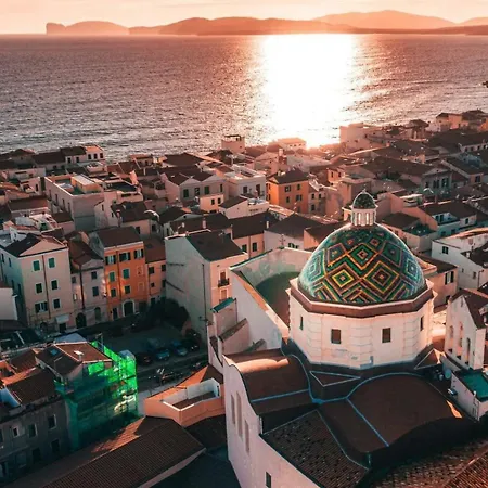 Sunset House * Αλγκέρο