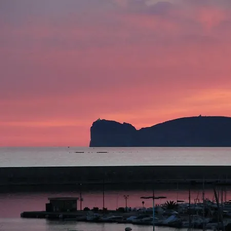 Sunset House Αλγκέρο